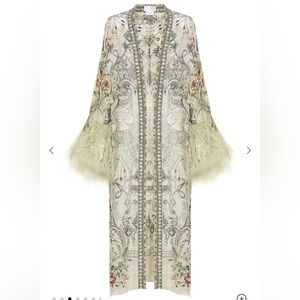 NWT 1000.00 CAMILLA Flare Sleeve Long Robe
Brick Lane Beauty OS